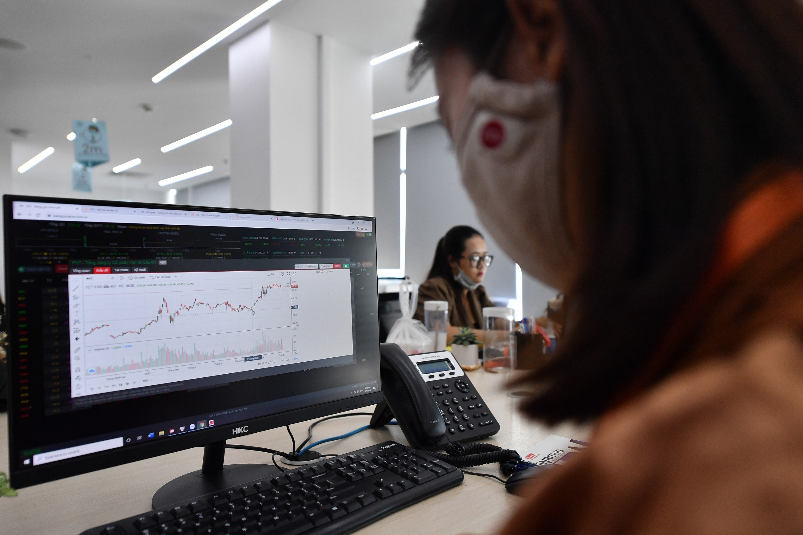 Chung khoan 5/12: Khoi ngoai ban rong manh nhat ke tu dau nam hinh anh