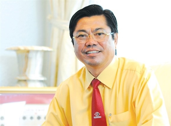 Chu tich Vinasun tu nhiem sau 23 nam, con trai len lam Tong giam doc hinh anh