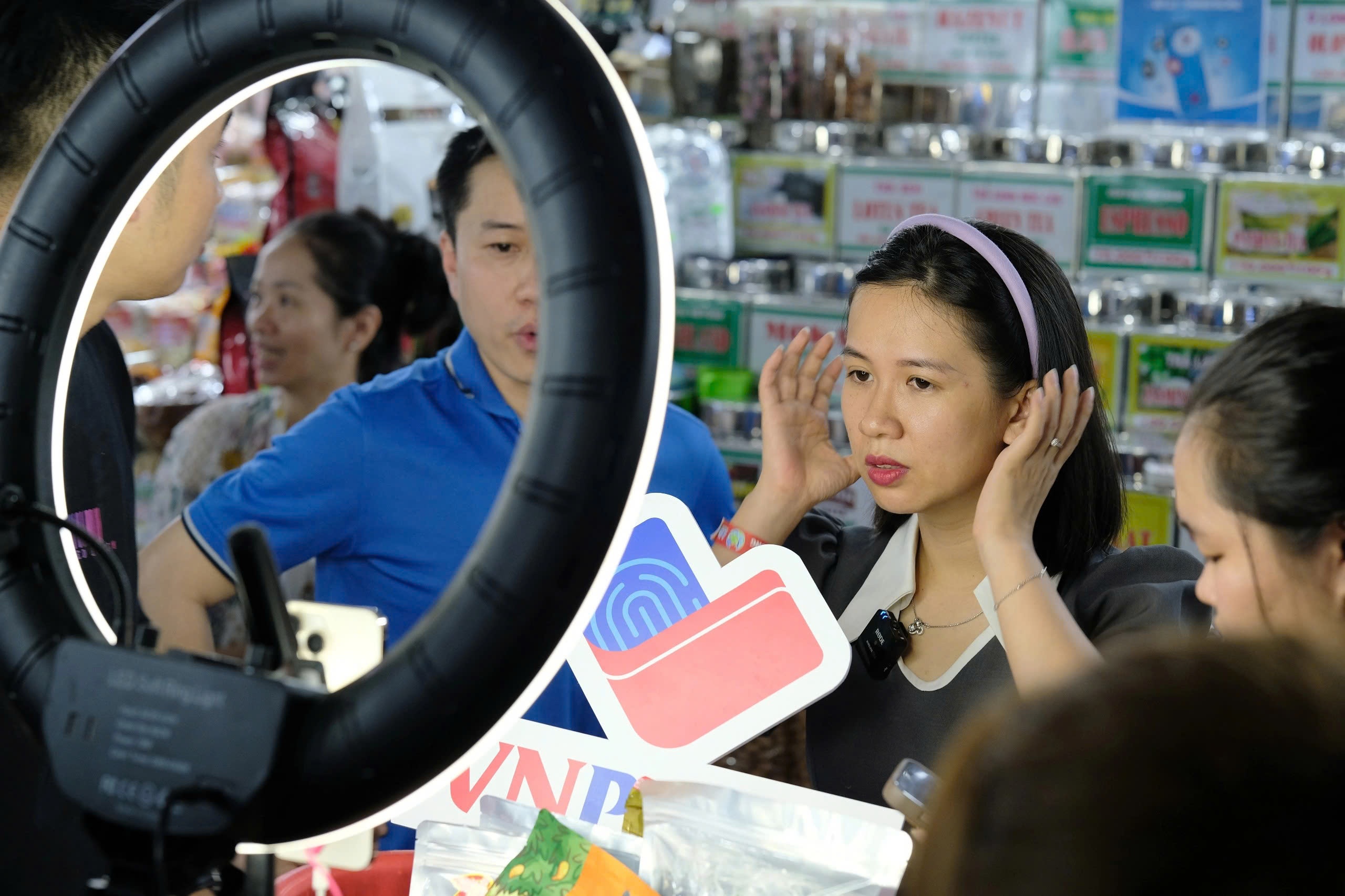 Chu shop online 'chay theo' nguoi mua hinh anh