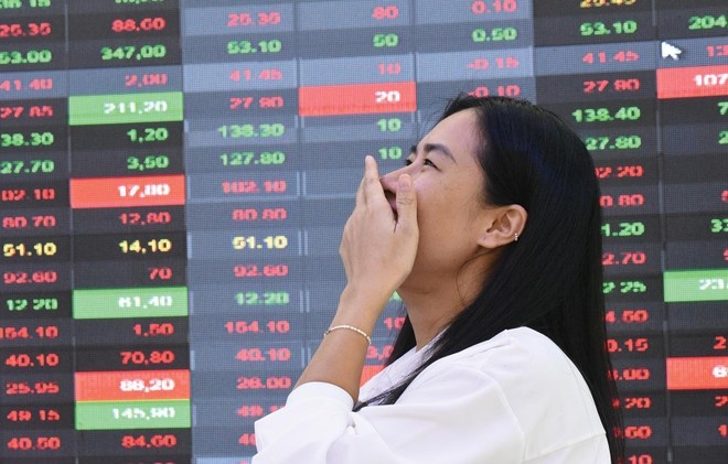 Chung khoan 25/12: Sac xanh ap dao thi truong hinh anh