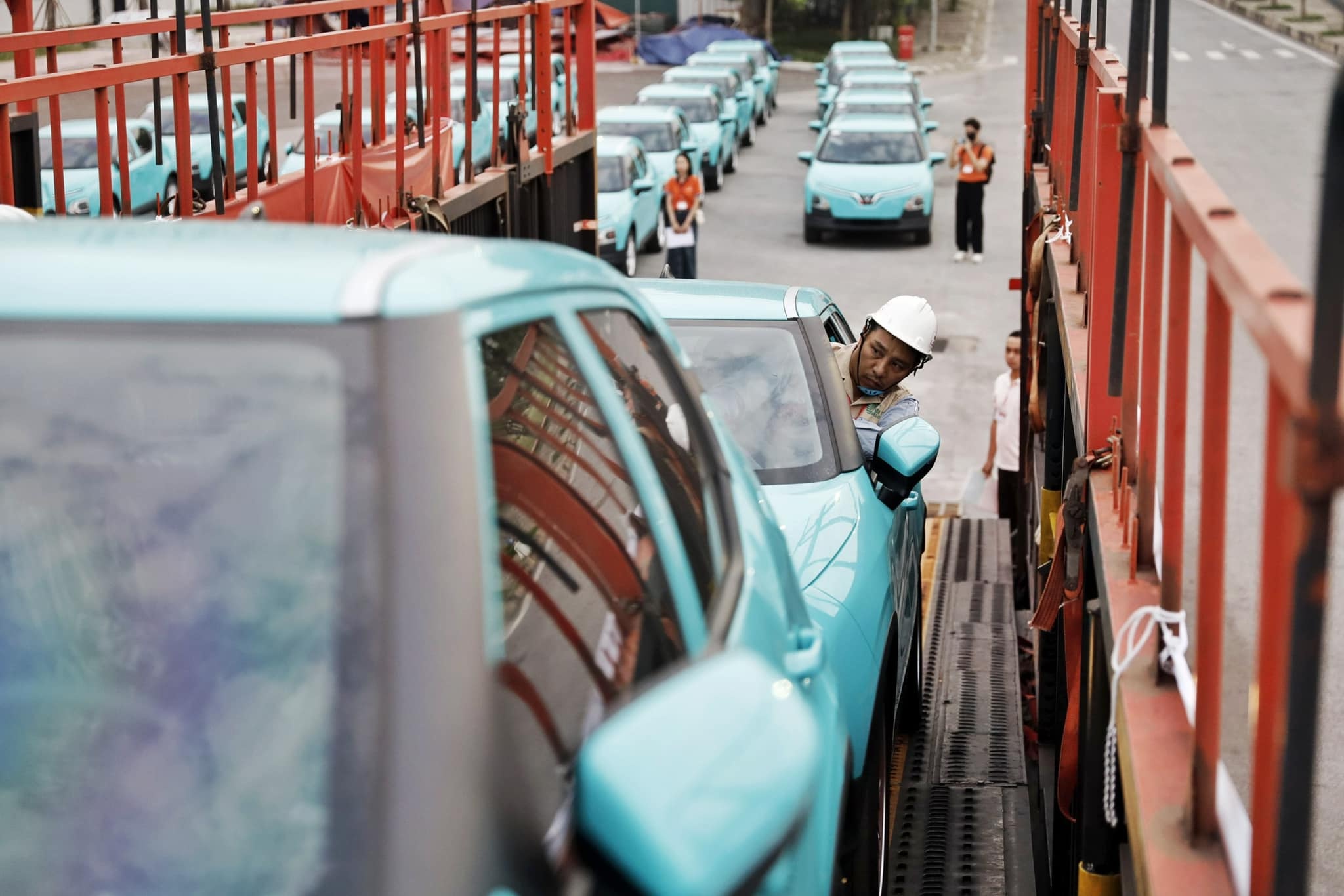 Hang taxi dien GSM muon dau tu gan 1 ty USD vao Indonesia hinh anh