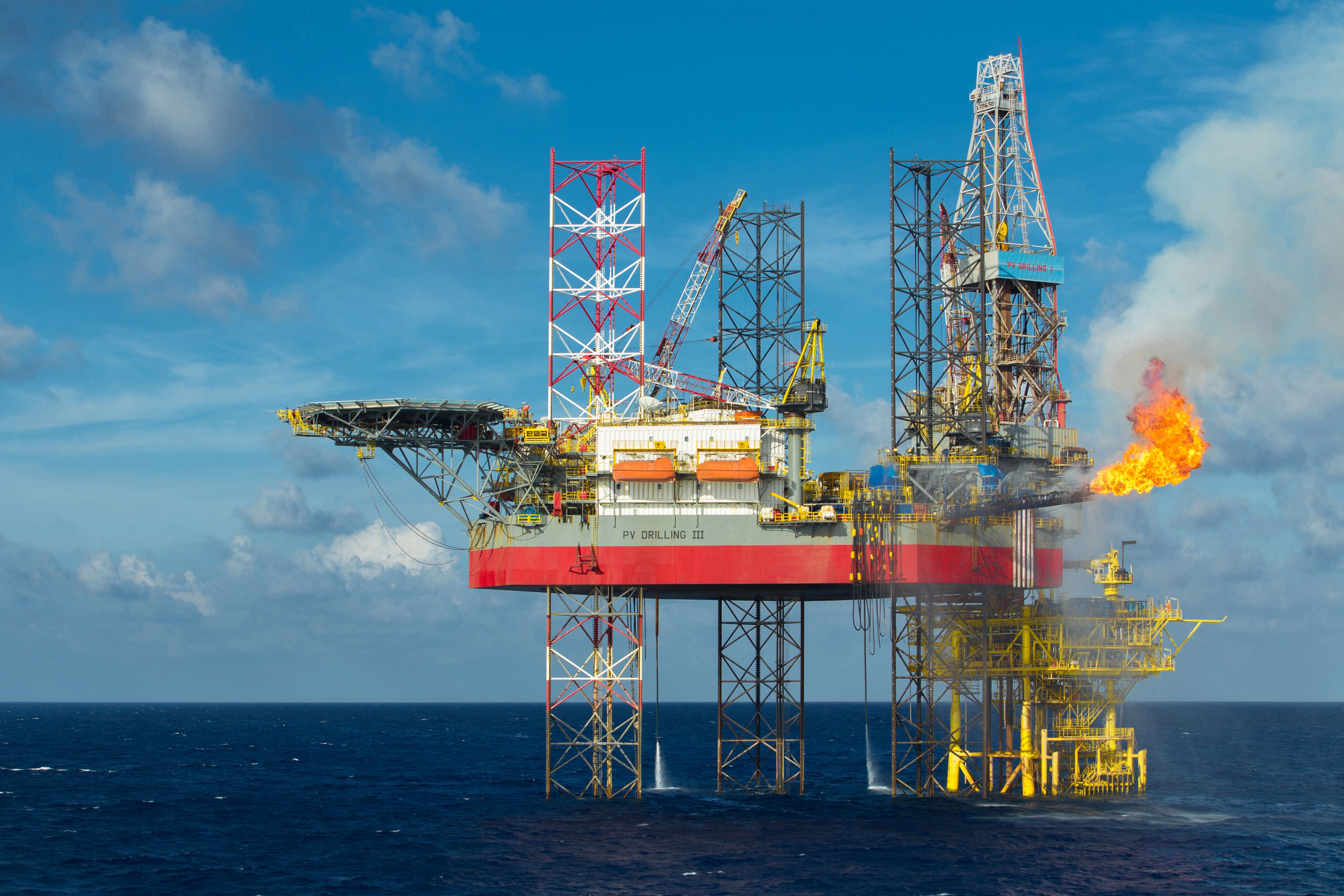 Doanh nghiep so huu 6 gian khoan dau khi bi truy thu thue hinh anh