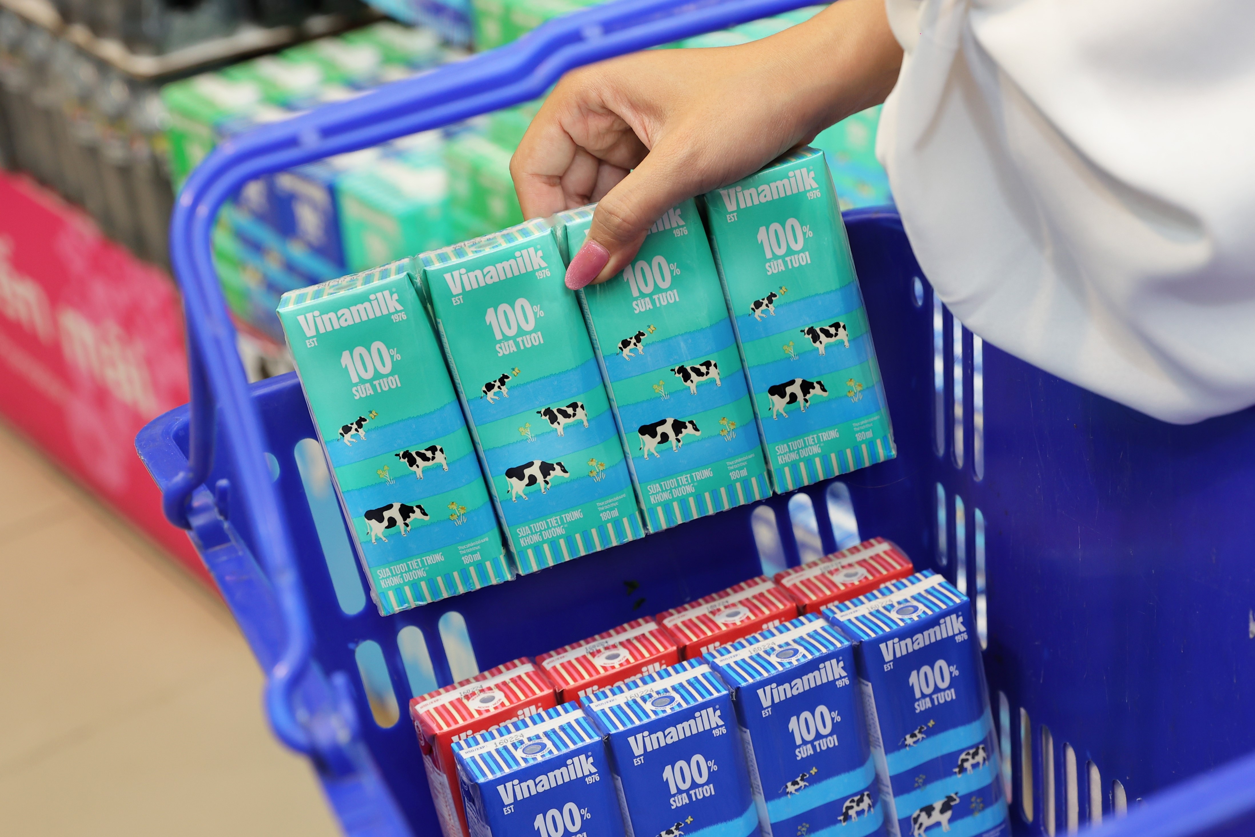 Vinamilk muon pha ky luc doanh thu hinh anh