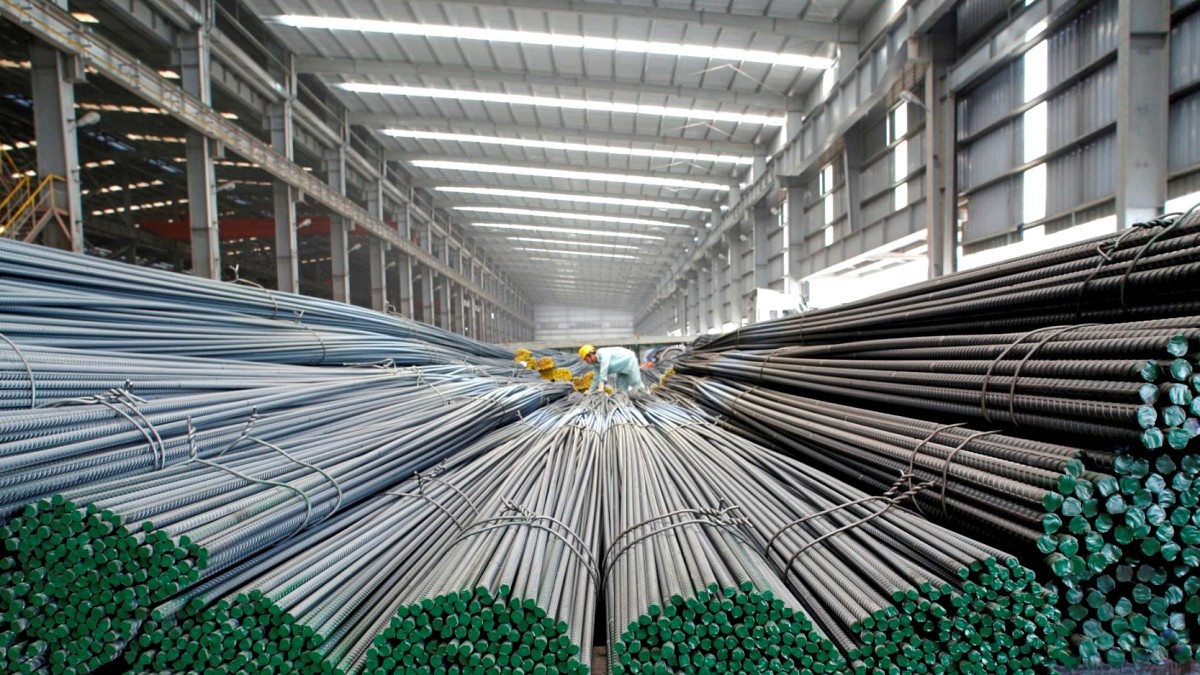 Thep Pomina chua the he lo danh tinh nha dau tu chien luoc hinh anh