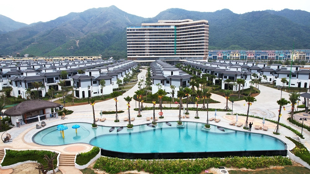 Co hon 57.000 co dong nhung dai hoi cua CEO Group van bat thanh hinh anh