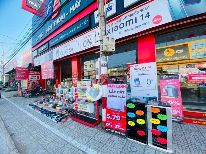Chuoi FPT Shop lan san sang ban may lanh hinh anh