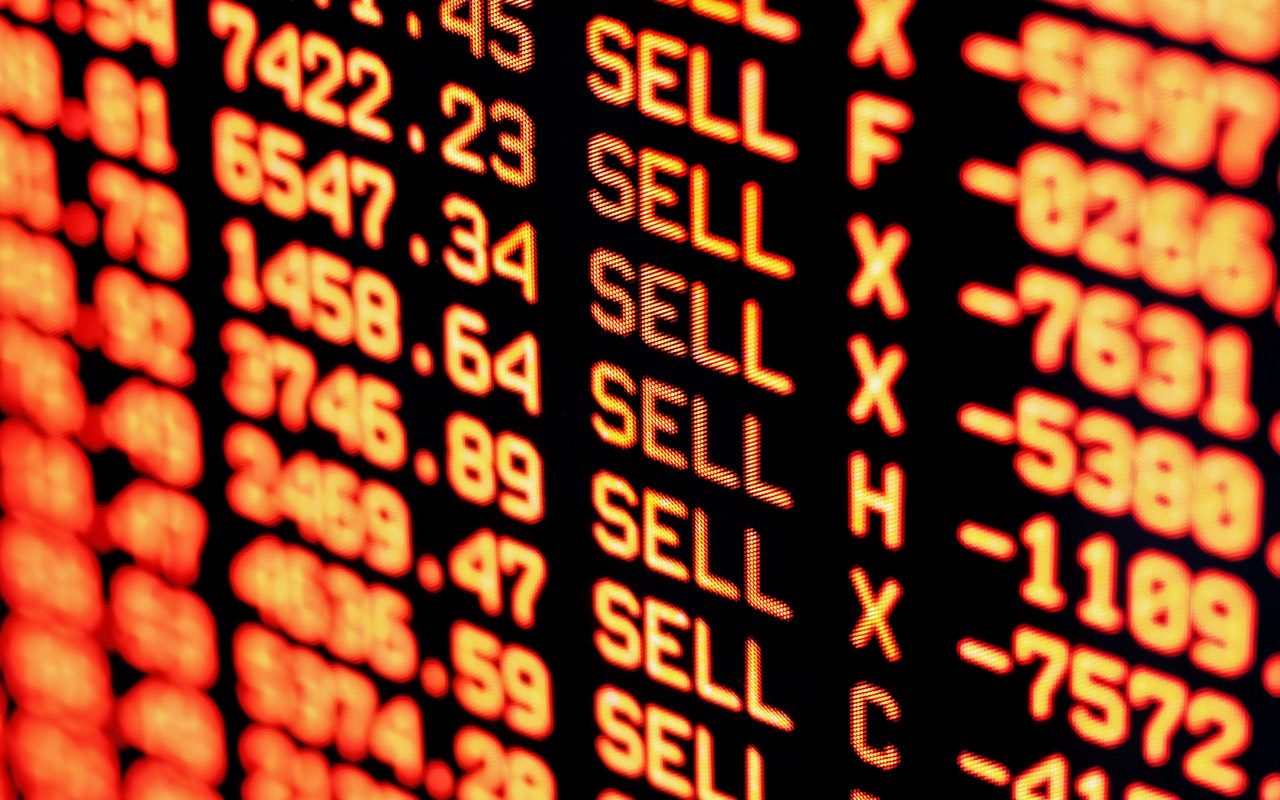 Khoi ngoai ban rong 15 phien lien tiep hinh anh