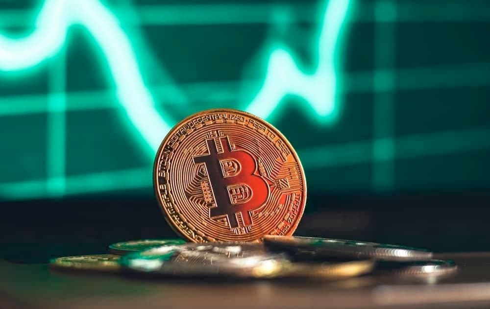 Bitcoin, Ethereum tien sat dinh lich su sau mot dem hinh anh