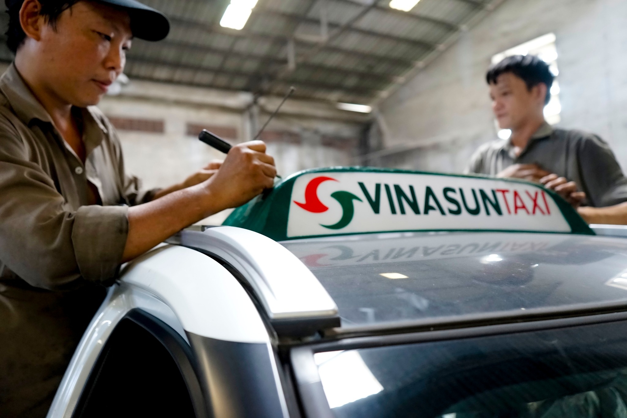 Loi nhuan taxi Vinasun di lui 7 quy lien tiep hinh anh