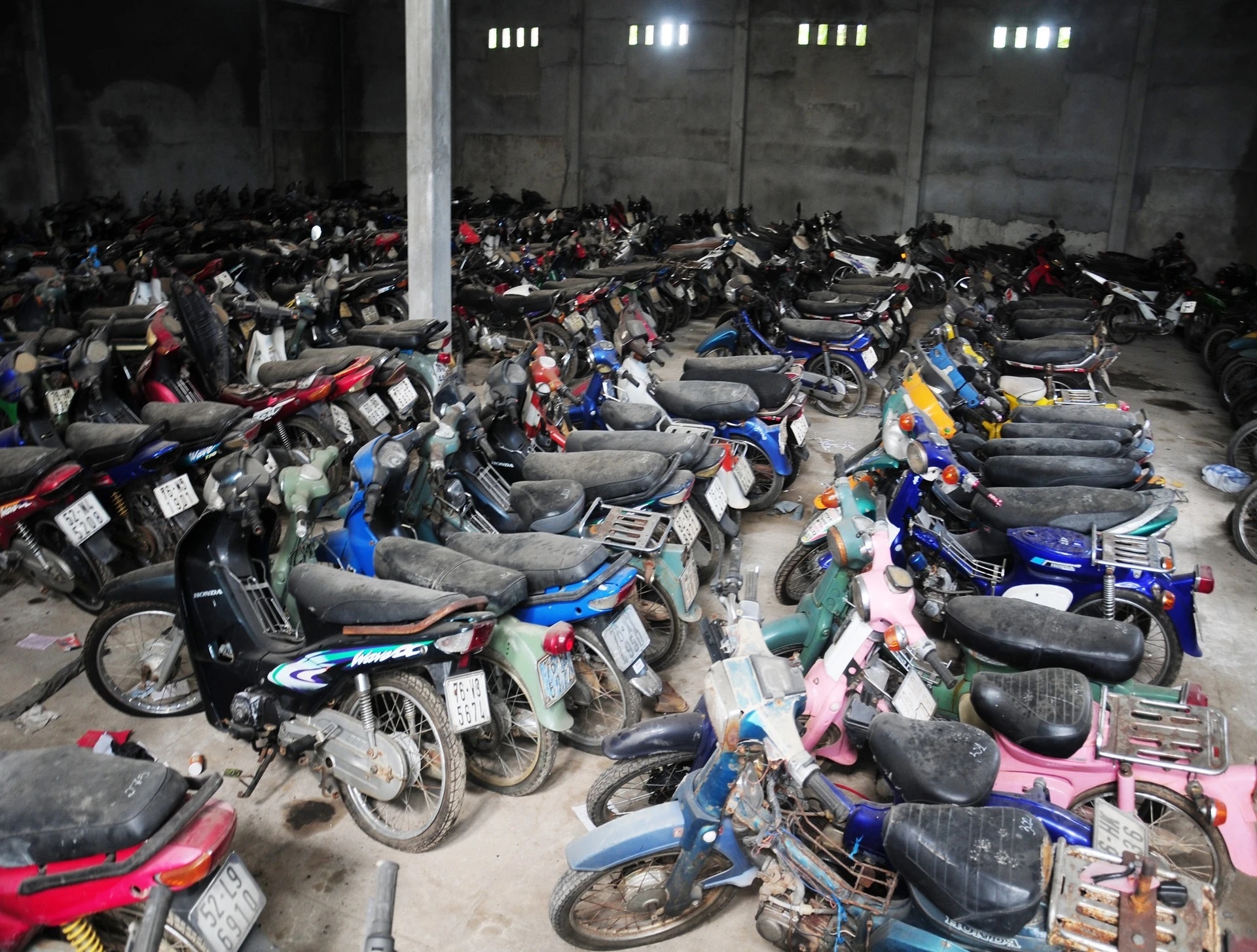 Dau gia 71 xe may hong o Ha Noi, binh quan 600.000 dong/xe hinh anh