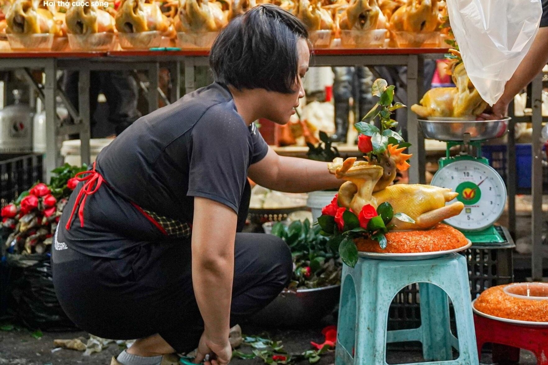 Xoi ga le, co cung ram thang 7 gia gan 1 trieu dong hinh anh