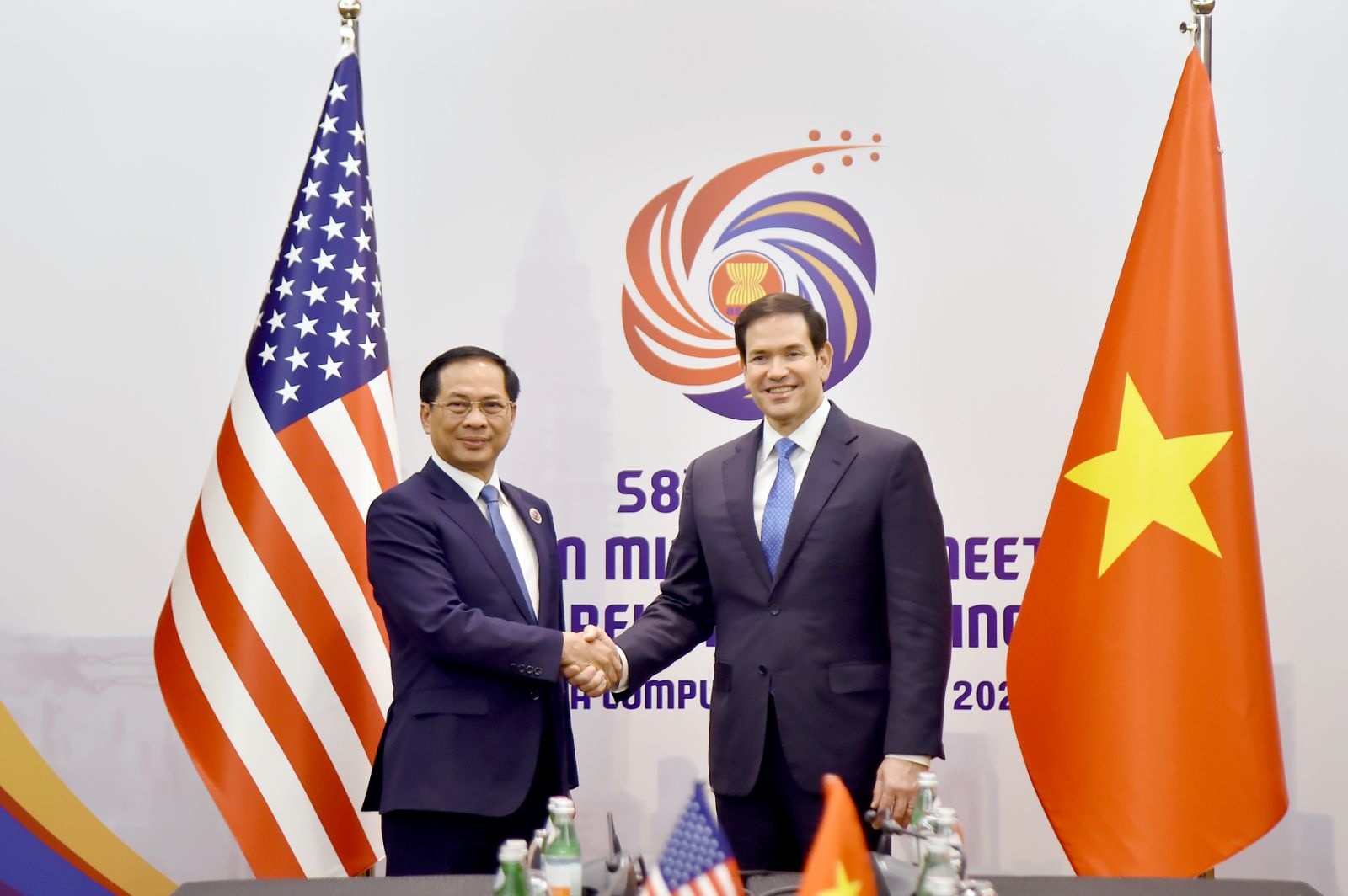 Viet - My nhat tri xay dung quan he thuong mai can bang, on dinh hinh anh