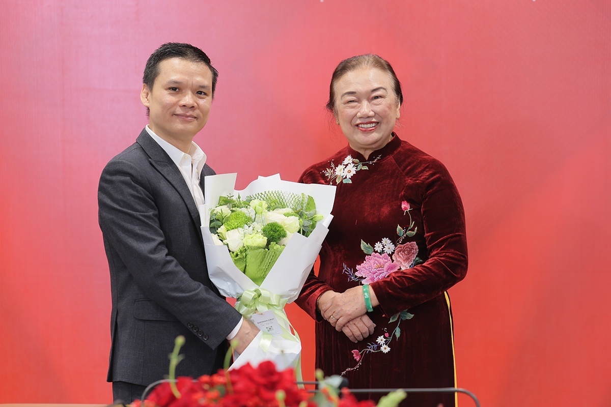 Techcombank hop tac Hoi Tu van Thue, ho tro ho kinh doanh chuyen doi hinh anh