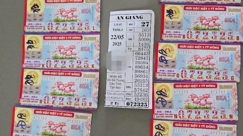 Dem cho ve so roi nhan tin ban trung doc dac 10 ty hinh anh