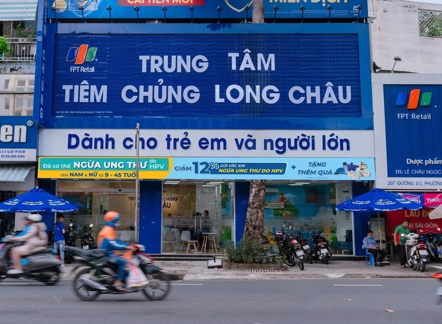 Co phieu chu chuoi Long Chau, FPT Shop lap dinh lich su hinh anh