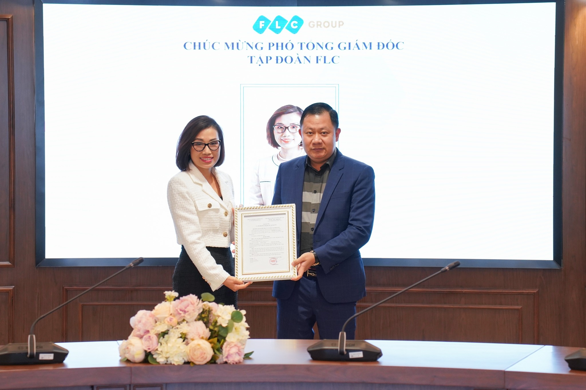Pho tong giam doc FLC tu chuc truoc them dai hoi bat thuong hinh anh