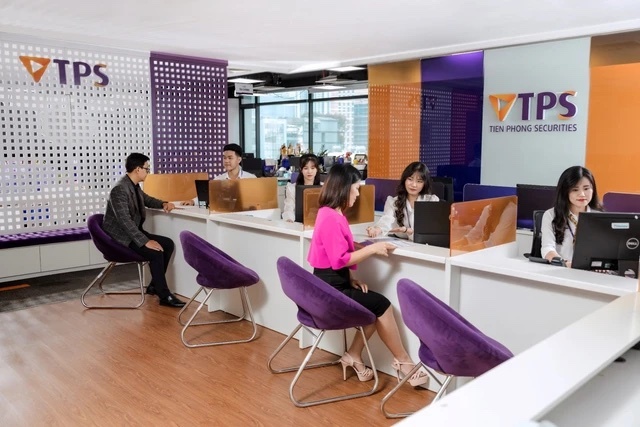 Co phieu lien quan Chu tich TPBank Do Minh Phu bi ban thao hinh anh