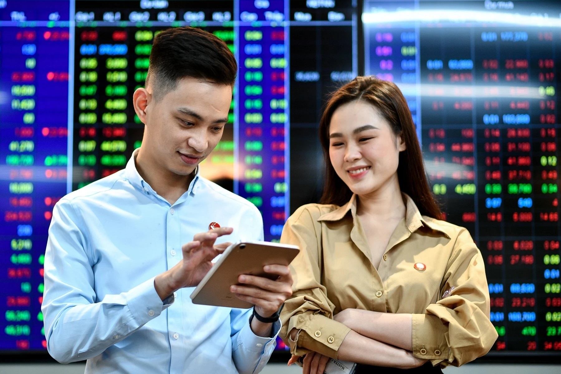 Gan 500 ma tang gia, chung khoan thoat canh phan hoa hinh anh