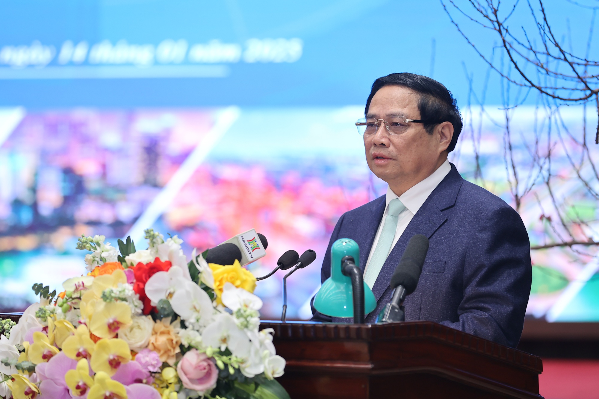 Thu tuong chot thoi han khoi cong loat du an ha tang quy mo lon hinh anh