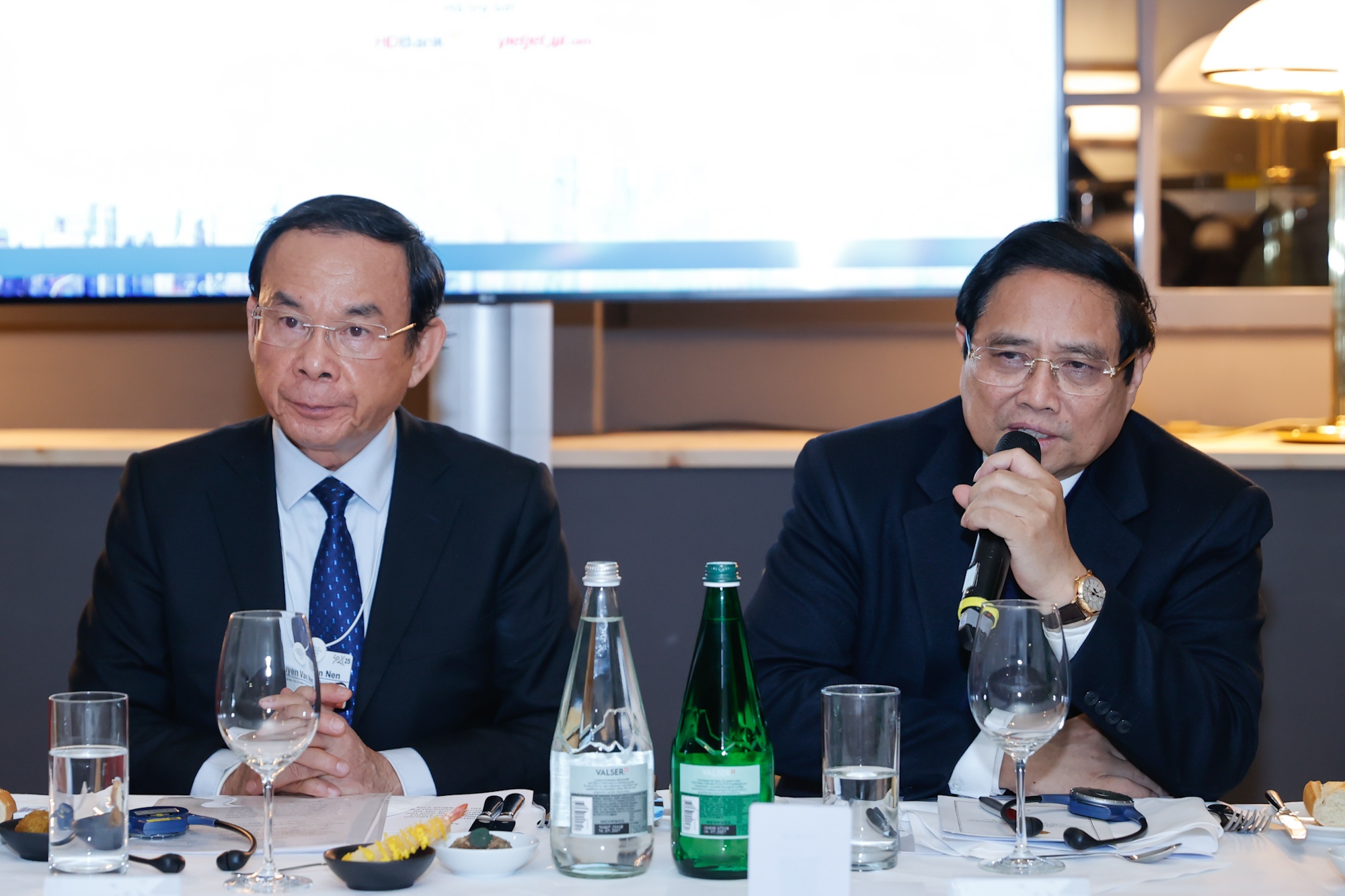 Thu tuong: Hinh thanh Trung tam tai chinh quoc te TP.HCM trong 5 nam hinh anh