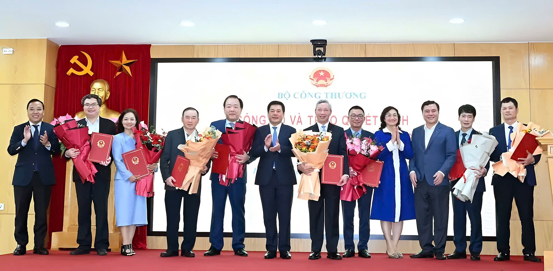 bo cong thuong anh 1