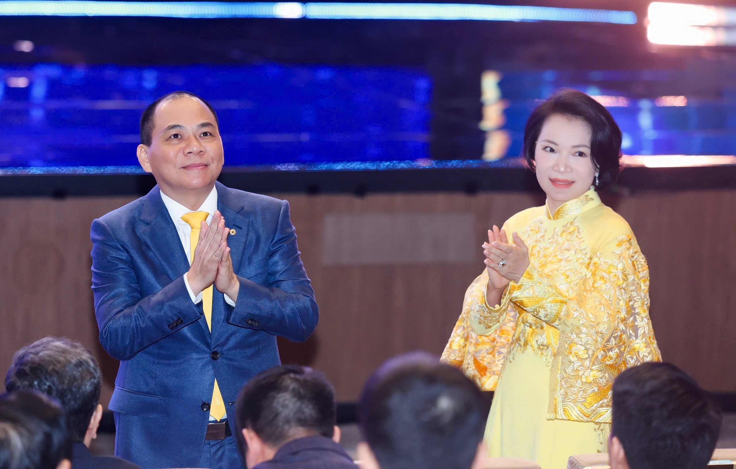 Chan dung 2 nu ty phu moi cua Viet Nam hinh anh