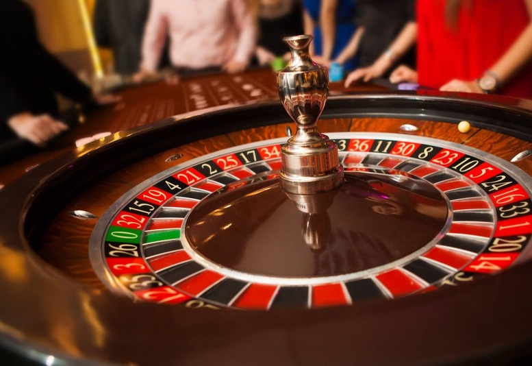 casino quang ninh doanh thu,  royal ha long anh 1