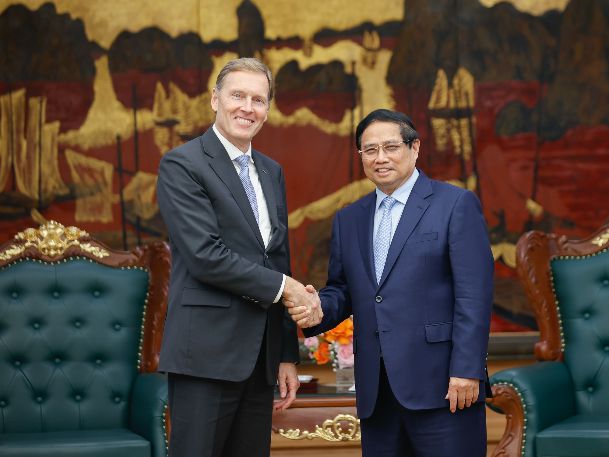 Thu tuong de nghi Airbus dau tu nha may san xuat linh kien o Viet Nam hinh anh