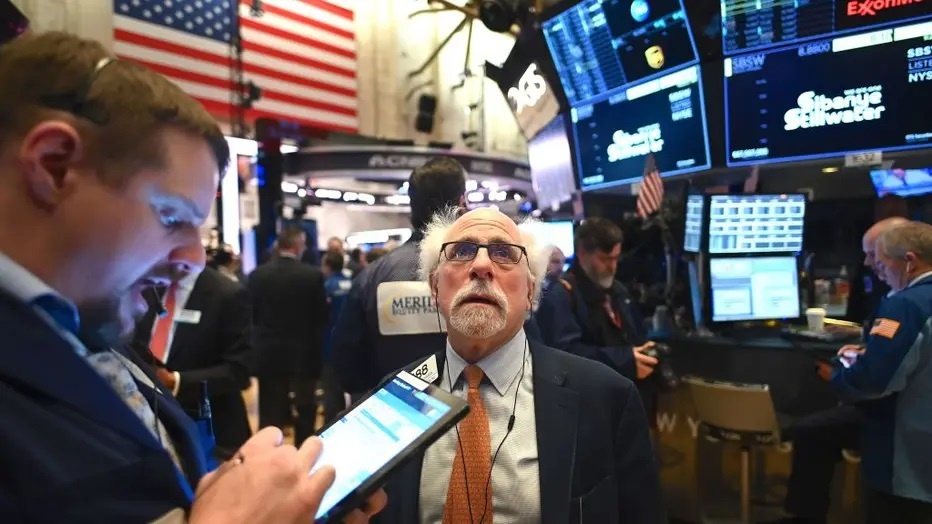 Chung khoan My khep lai quy giao dich te nhat 3 nam qua hinh anh