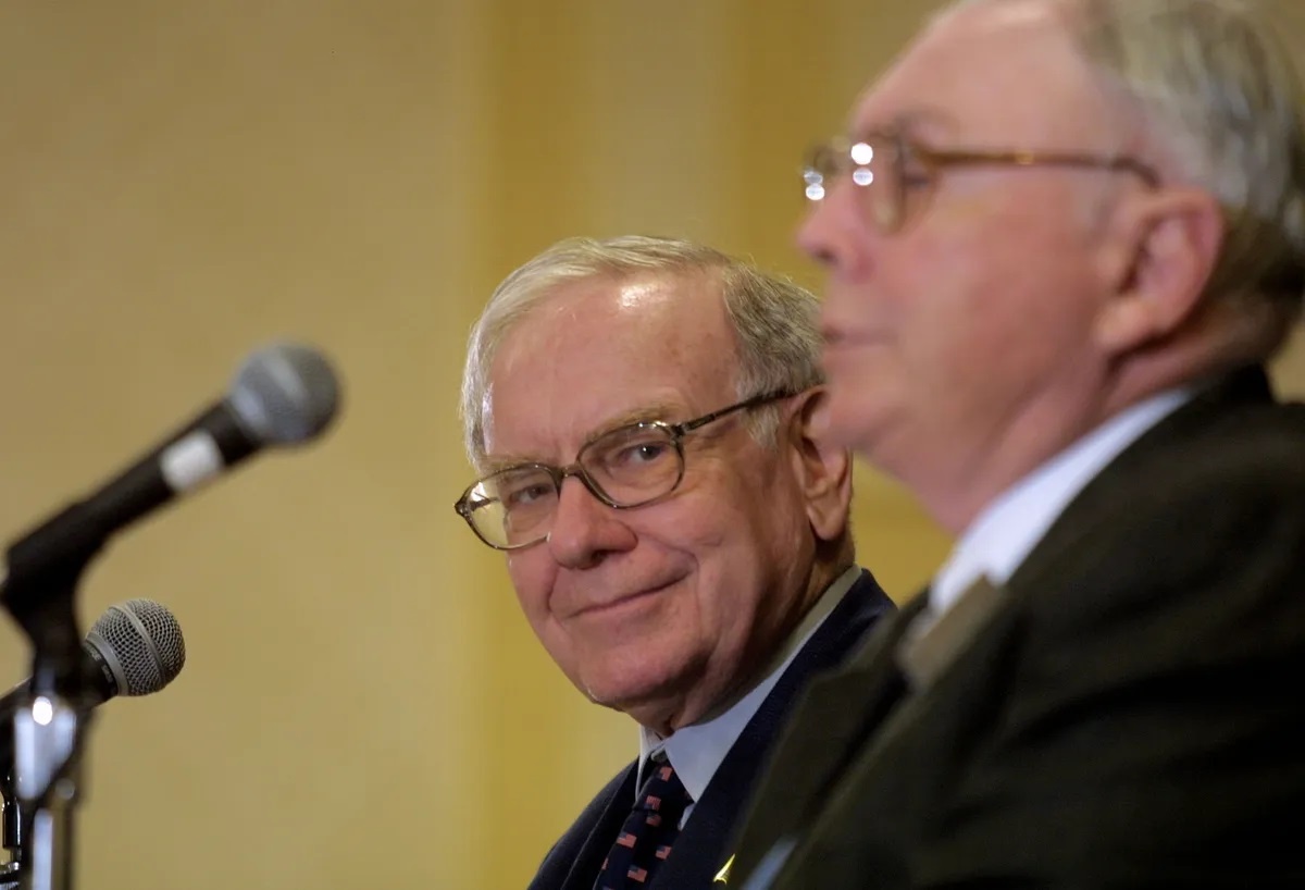warren buffet tu chuc anh 1
