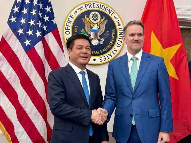 Bo Cong Thuong: Hang hoa Viet Nam xuat khau sang My chiu thue 20% hinh anh