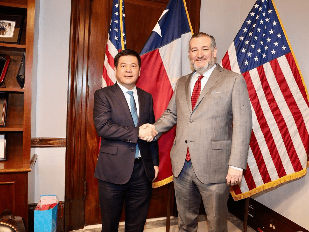 Bo truong Cong Thuong de nghi Thuong nghi si My thuc day dam phan hinh anh