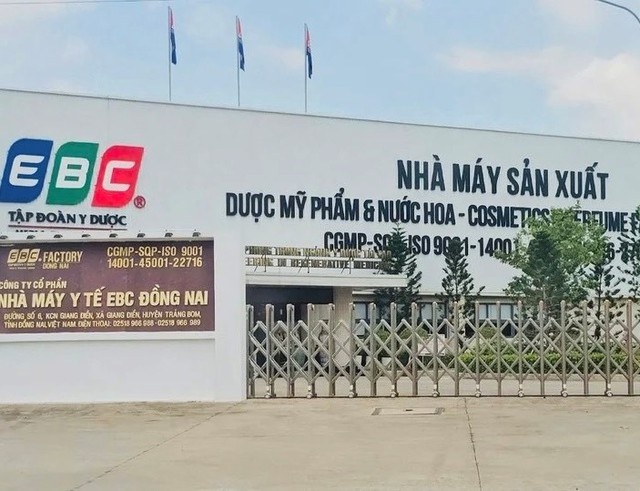 Chan dung nha san xuat loat my pham cho cong ty chong Doan Di Bang ban hinh anh