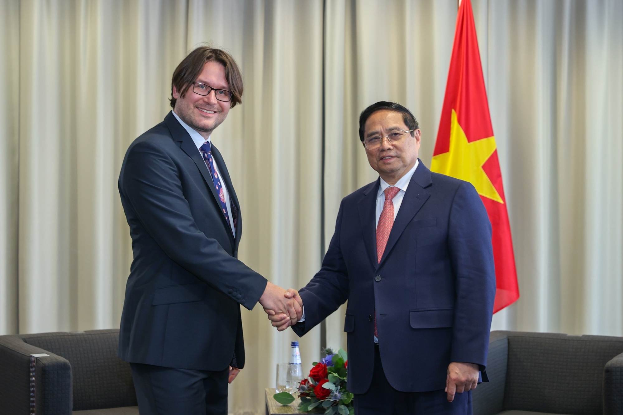 Hang goi xe cong nghe Bolt muon som vao Viet Nam hinh anh