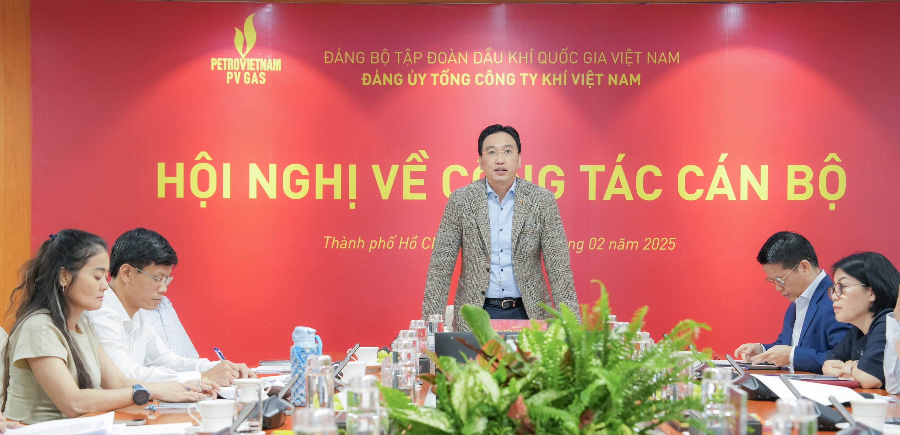 dai hoi dang pv gas,  tong cong ty khi,  co phieu gas anh 2
