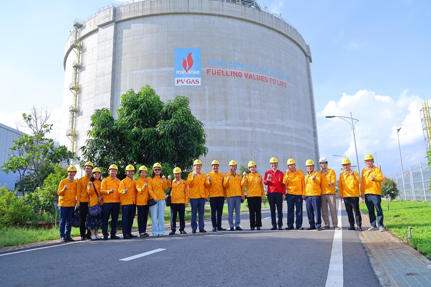 Dang uy Chinh phu khao sat mo hinh to chuc Dang tai Petrovietnam hinh anh