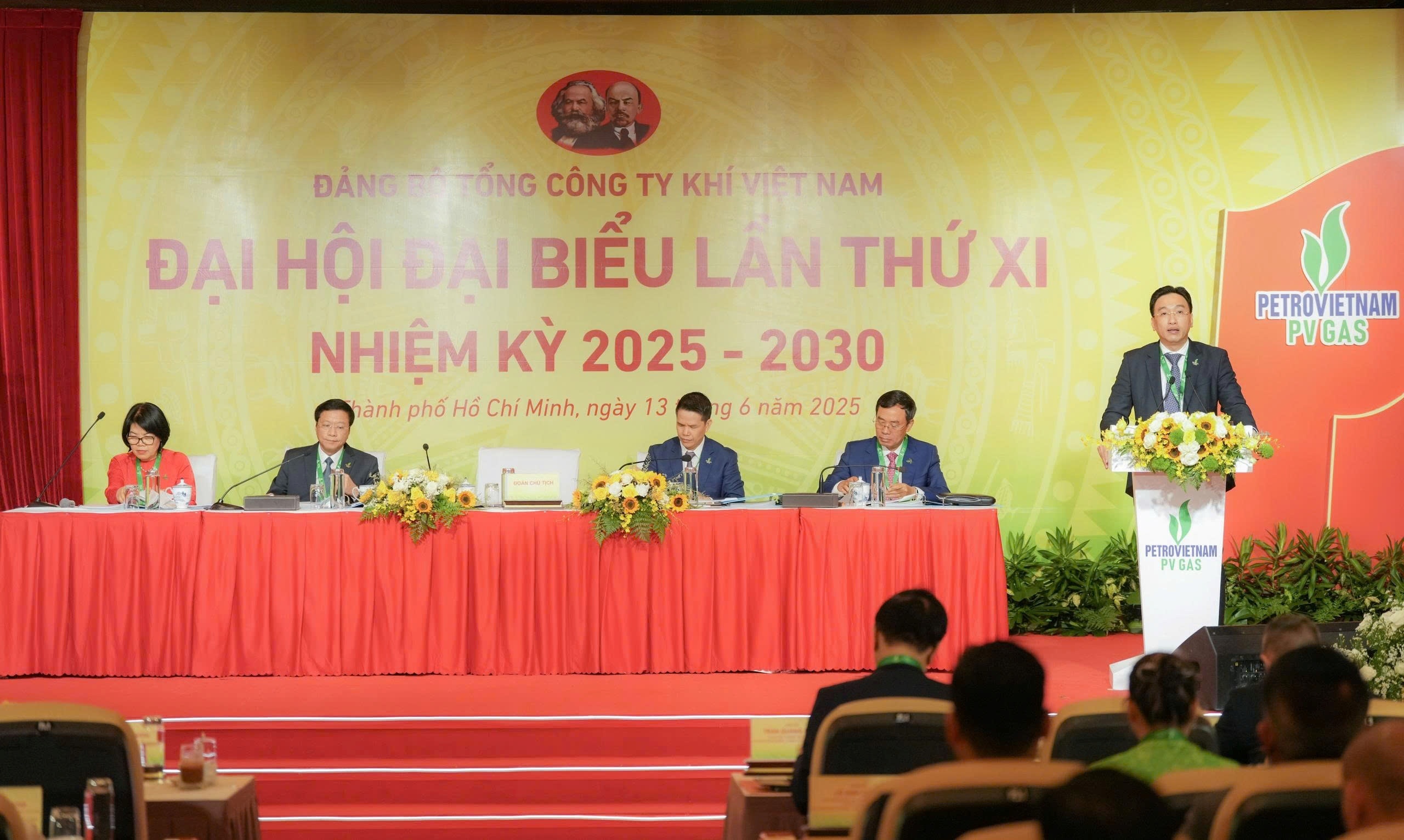 nguyen thanh binh pv gas,  dai hoi pv gas anh 1