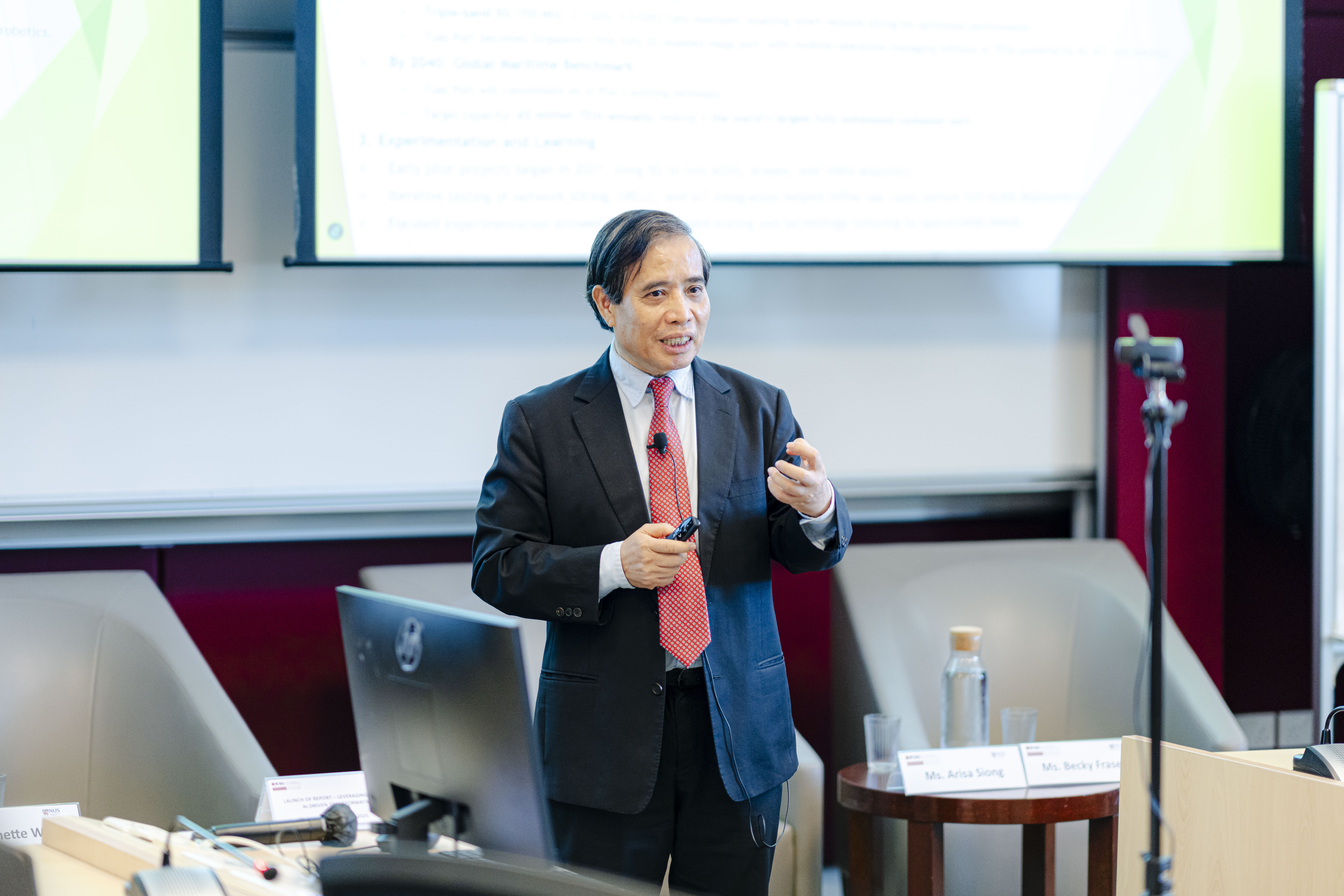 GS Vu Minh Khuong: 'Can thay doi nhan thuc de tan dung 5G' hinh anh