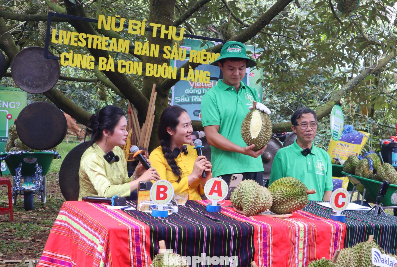 livestream ban sau rieng anh 4