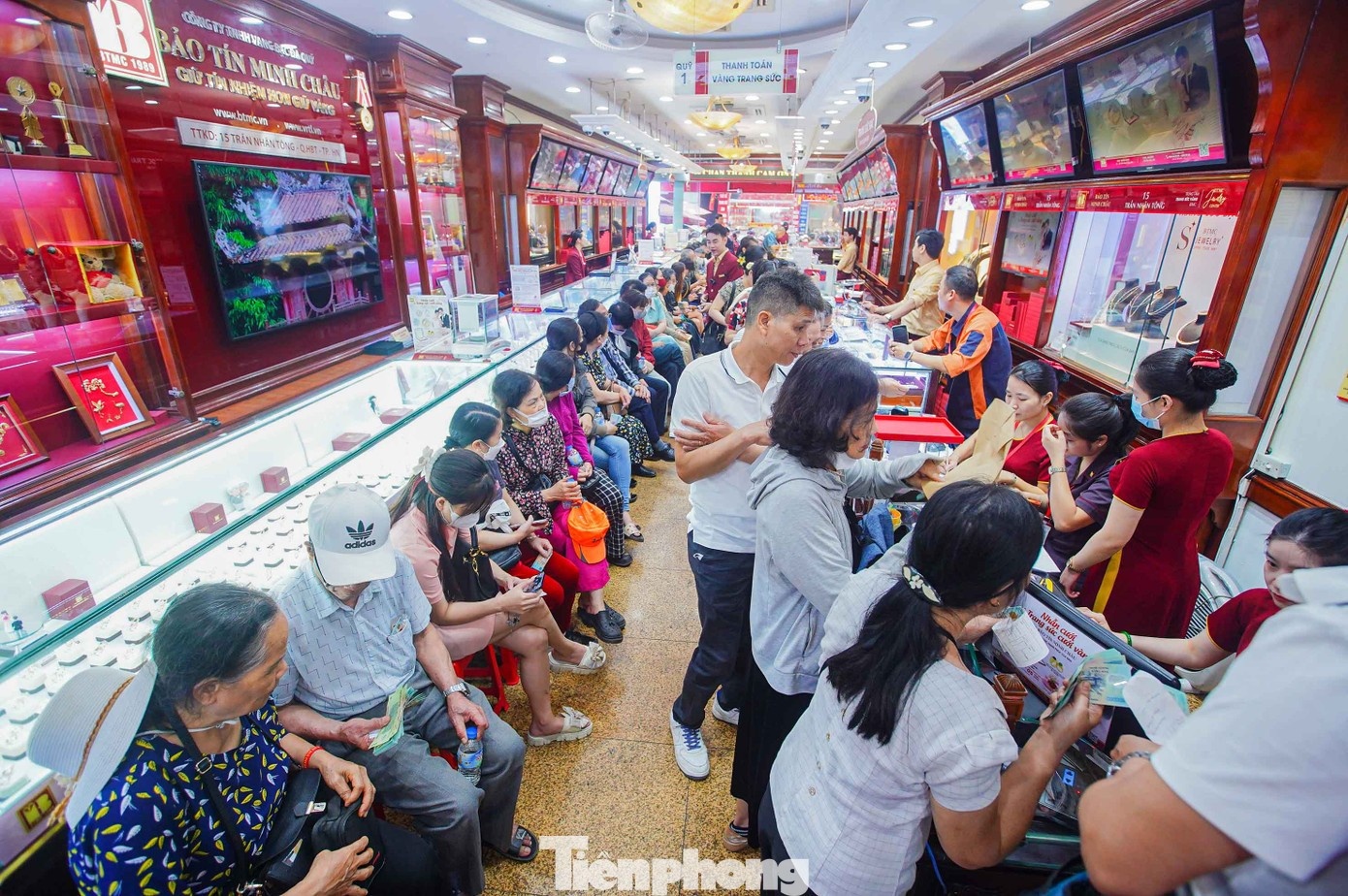 mua vang,  gia vang anh 2