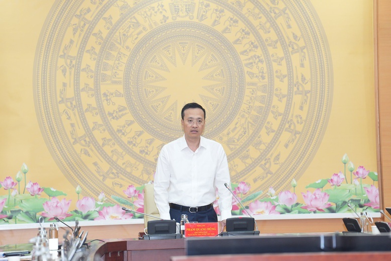 siet chat thi truong vang anh 1