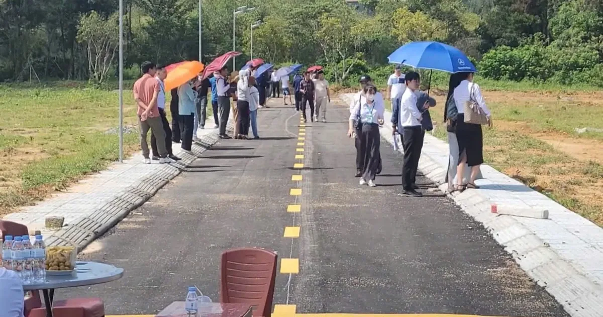 Dat que 'sot nong' sau cong bo quy hoach, cong an vao cuoc hinh anh