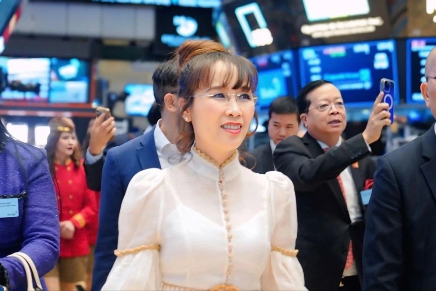 Ba Nguyen Thi Phuong Thao vua co them cong ty 100.000 ty hinh anh