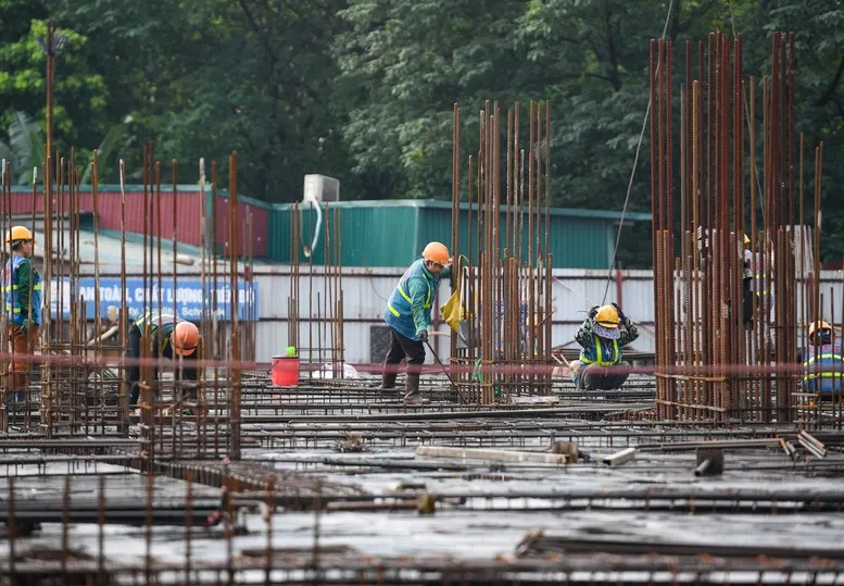 Bo Xay dung de nghi Ha Noi thanh tra, kiem soat gia nha o xa hoi hinh anh