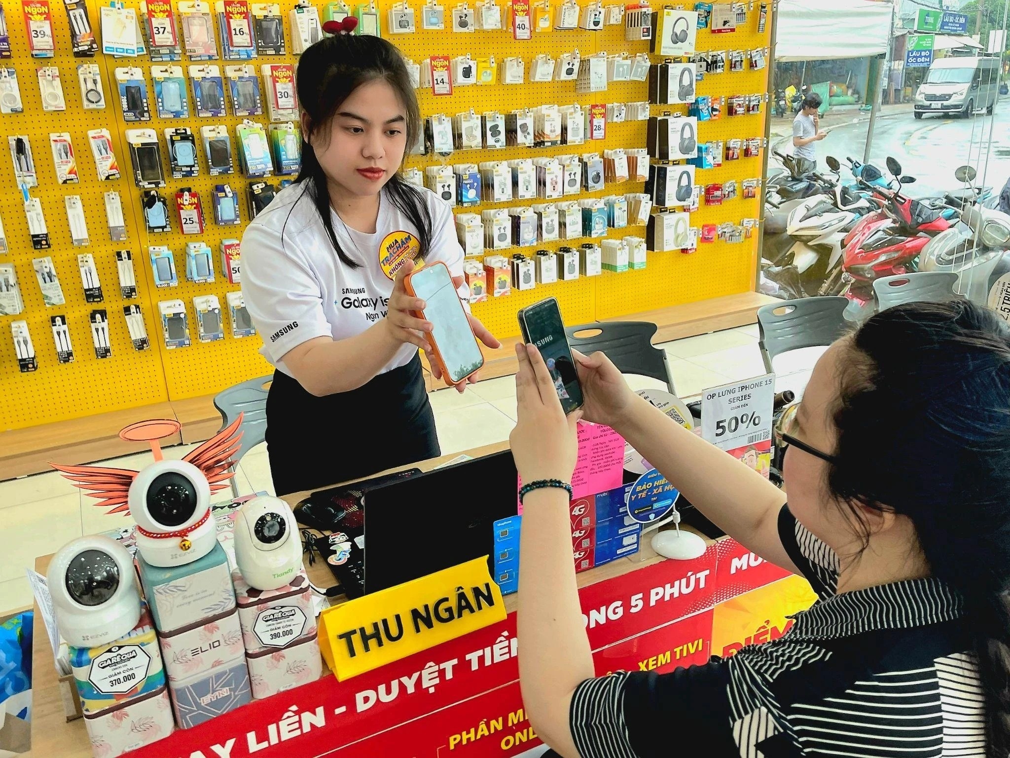 ngân hàng ngầm mwg,  thế giới di dộng ảnh 2 ngan hang ngam mwg,  the gioi di dong anh 2