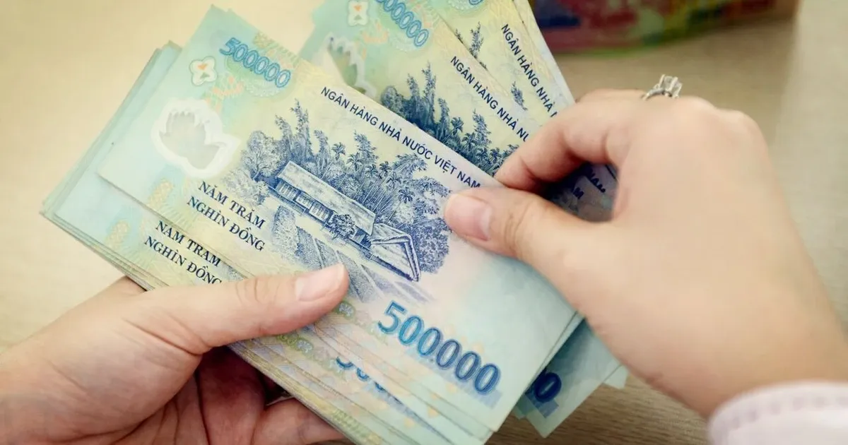 Nguoi co 2 nguon thu nhap dang ky giam tru gia canh the nao? hinh anh