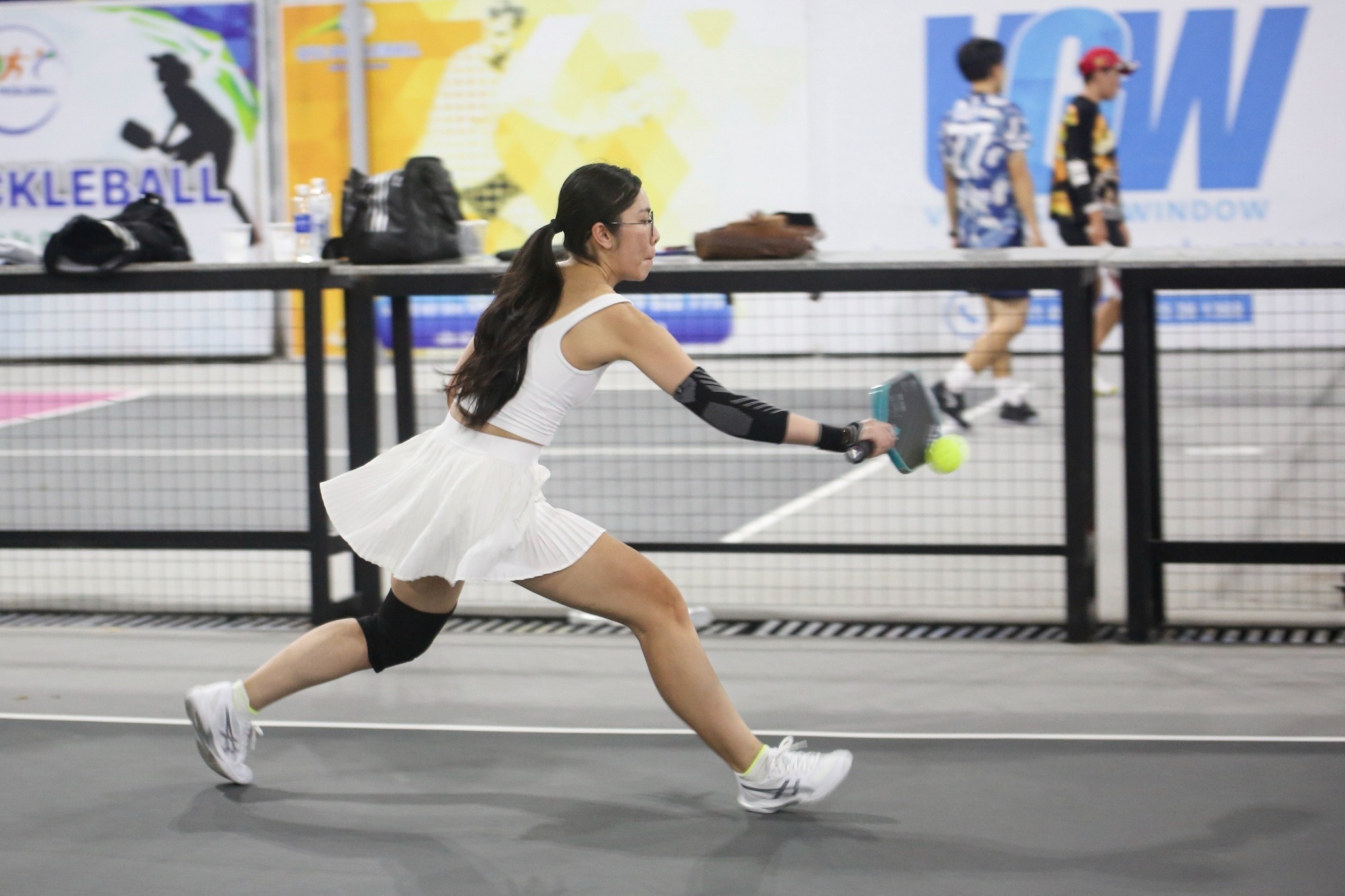 Dai gia may mac TP.HCM mot thoi gio 'song nho' cho thue san pickleball hinh anh