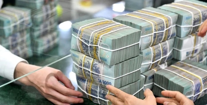 Ngan hang dong loat tang lai suat giua cao diem san xuat cuoi nam hinh anh