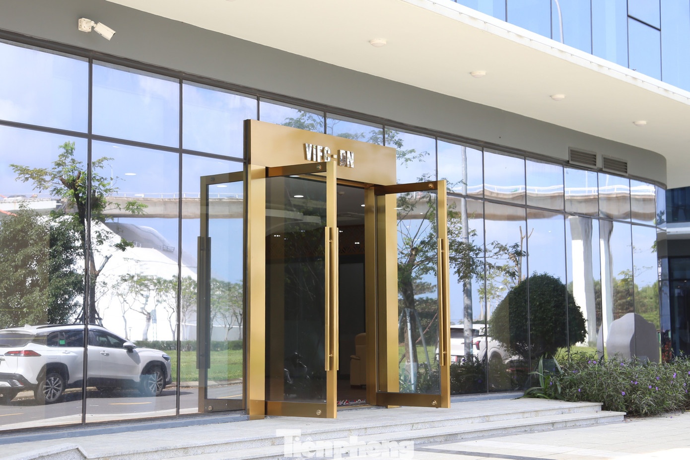 trung tam tai chinh anh 5