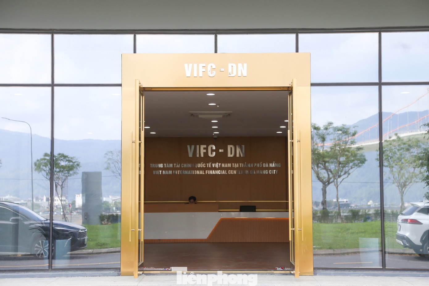 trung tam tai chinh anh 8